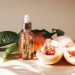 Antioksidanti so ključni za nego kože. Od vitamina C do resveratrola – odkrijte, kako zaščititi kožo pred staranjem in prostimi radikali.